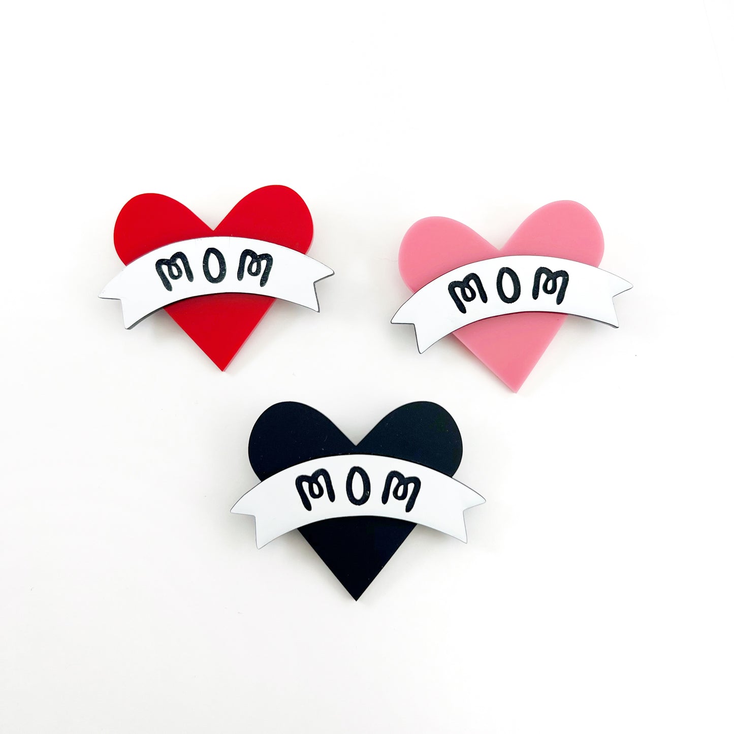 "MOM" old school tattoo heart - brooch