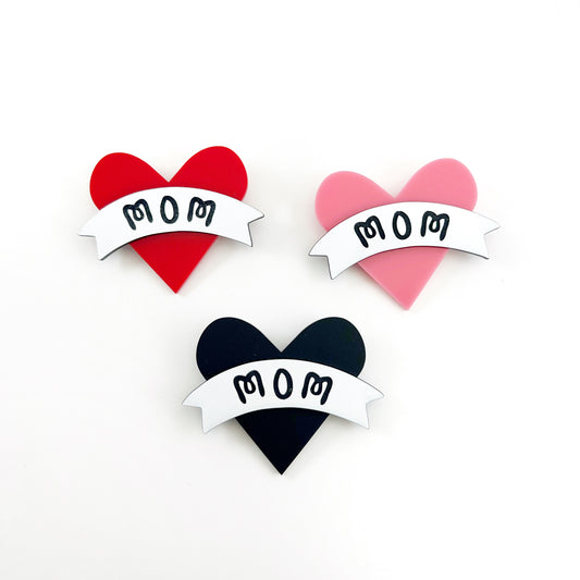 "MOM" old school tattoo heart - acrylic brooch